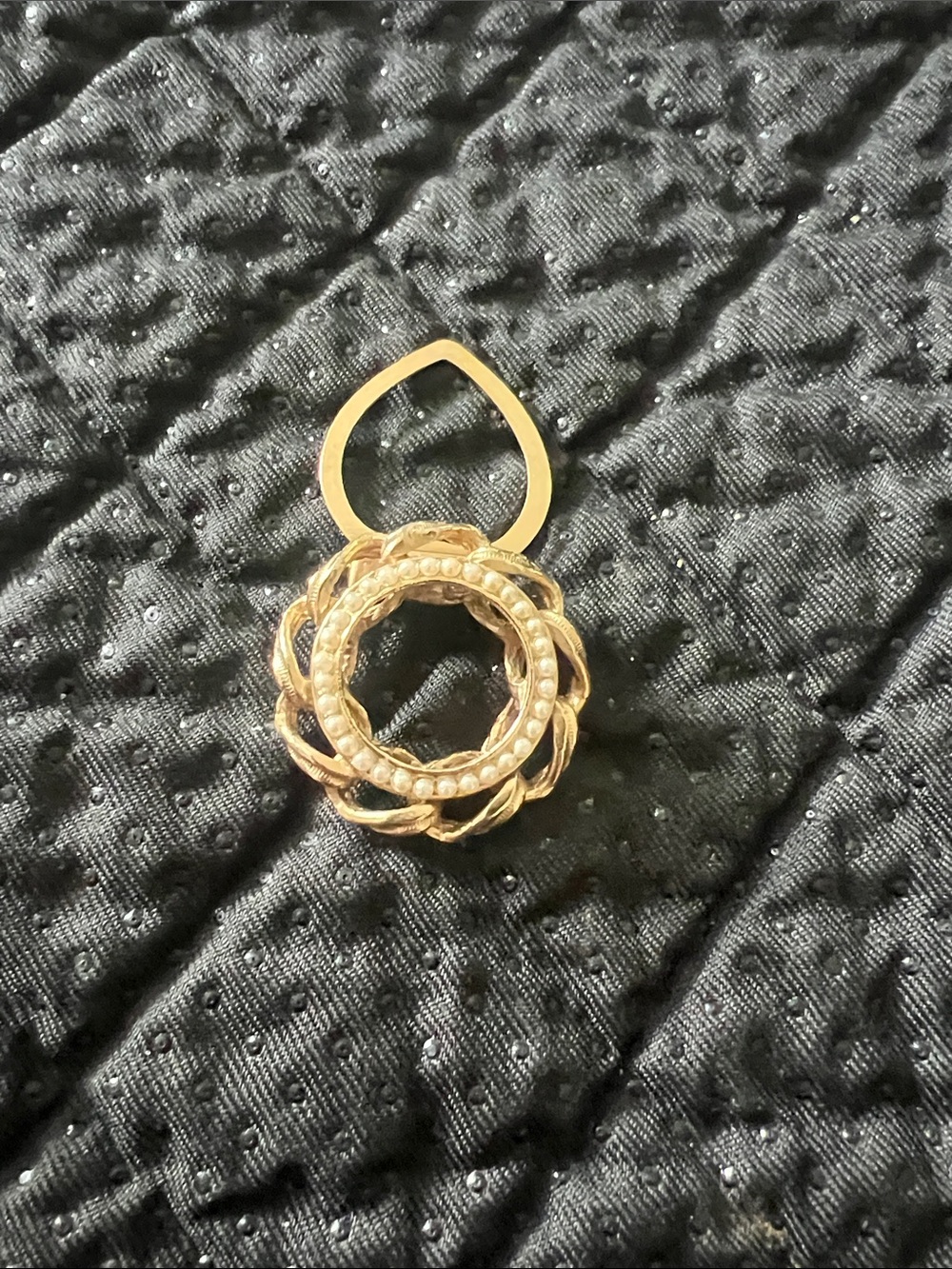 Vintage Gold Tone & Faux Pearl Scarf Clip Ring | Twisted Wreath Design